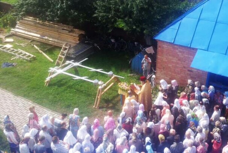 Освящение храмовых крестов в Кировске